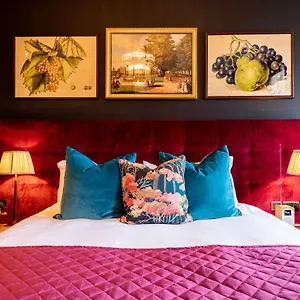 https://the-park-hotel-london-tw11-0ab.brighton-hotels-england.com